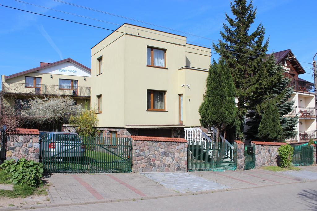 DW Komandor Apartment Wladyslawowo Bagian luar foto